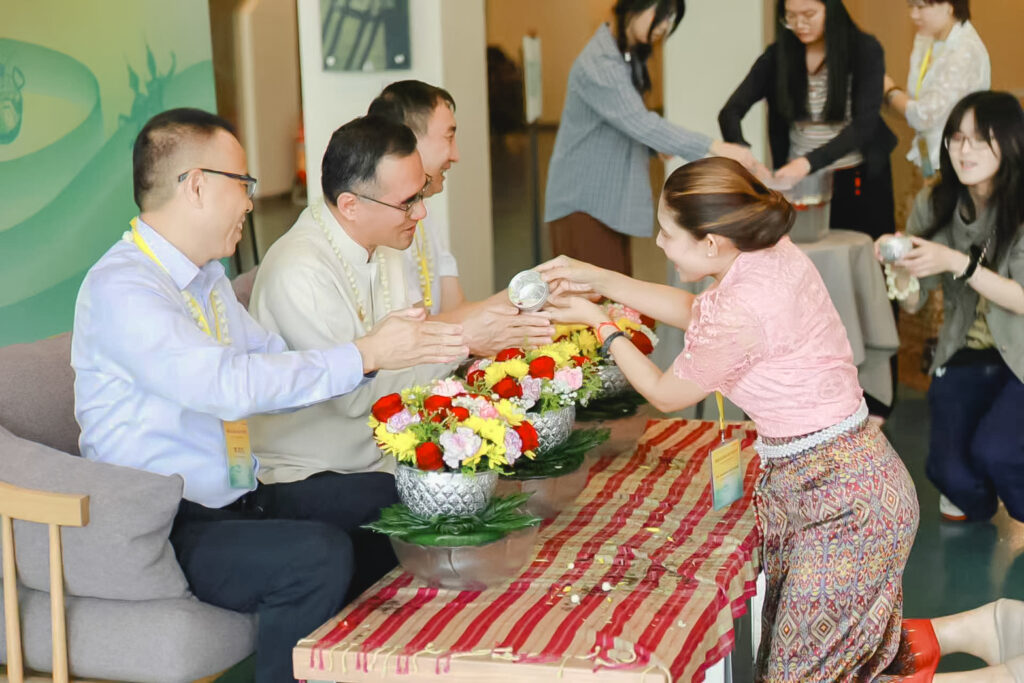 โครงการแลกเปลี่ยนนักศึกษาและอาจารย์ ระหว่างมหาวิทยาลัยราชภัฏสุราษฎร์ธานี (มรส.) กับ Shantou University เมืองซัวเถา สาธารณรัฐประชาชนจีน